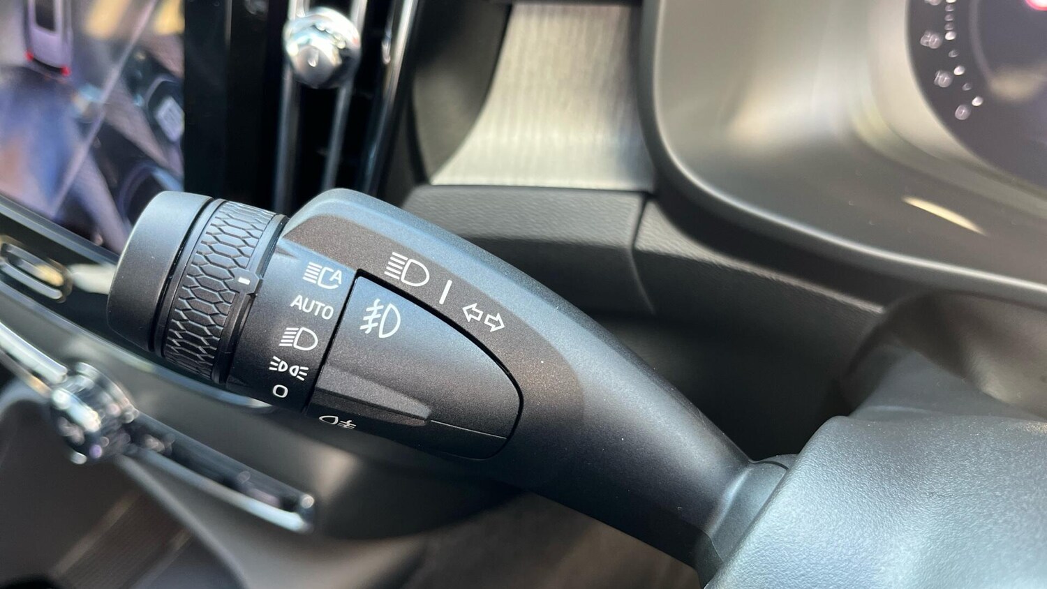 Used Volvo XC40 2025 for sale - 76592261: Photo 18