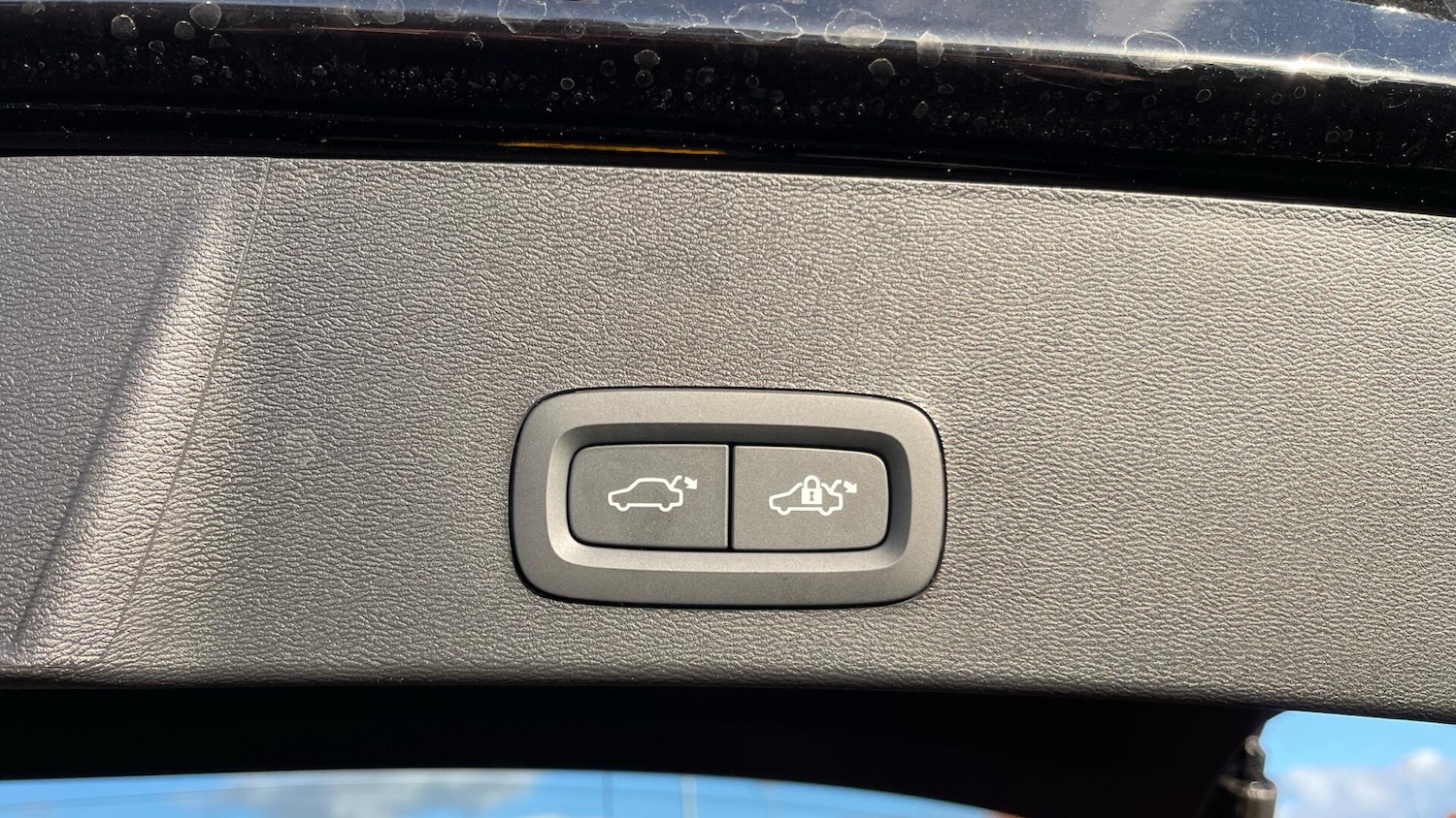 Used Volvo XC40 2025 for sale - 76592261: Photo 33