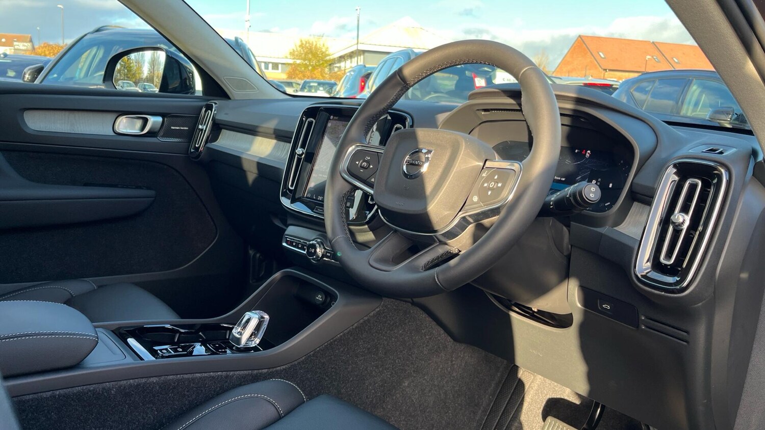 Used Volvo XC40 2025 for sale - 76592261: Photo 41