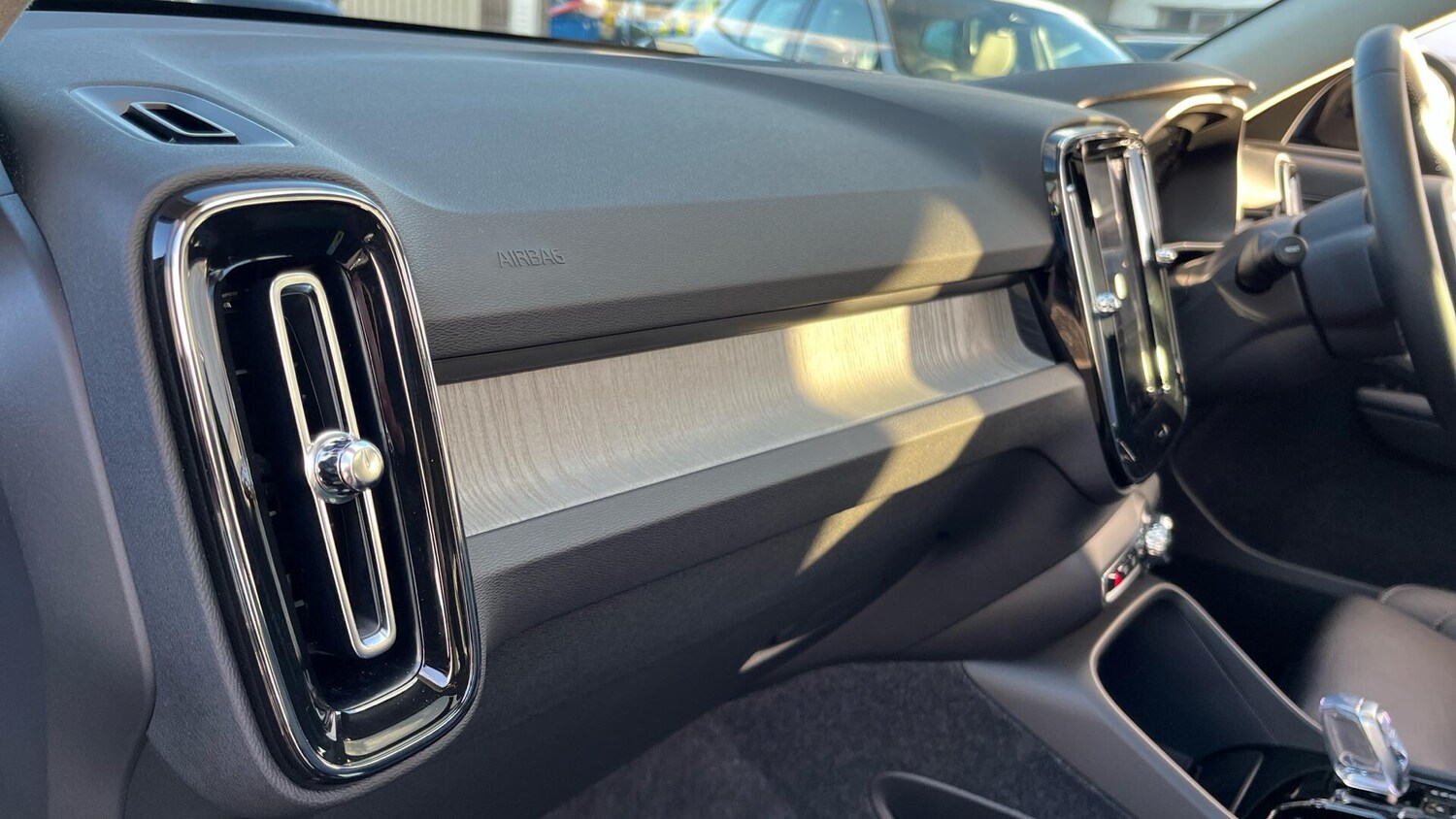 Used Volvo XC40 2025 for sale - 76592261: Photo 47