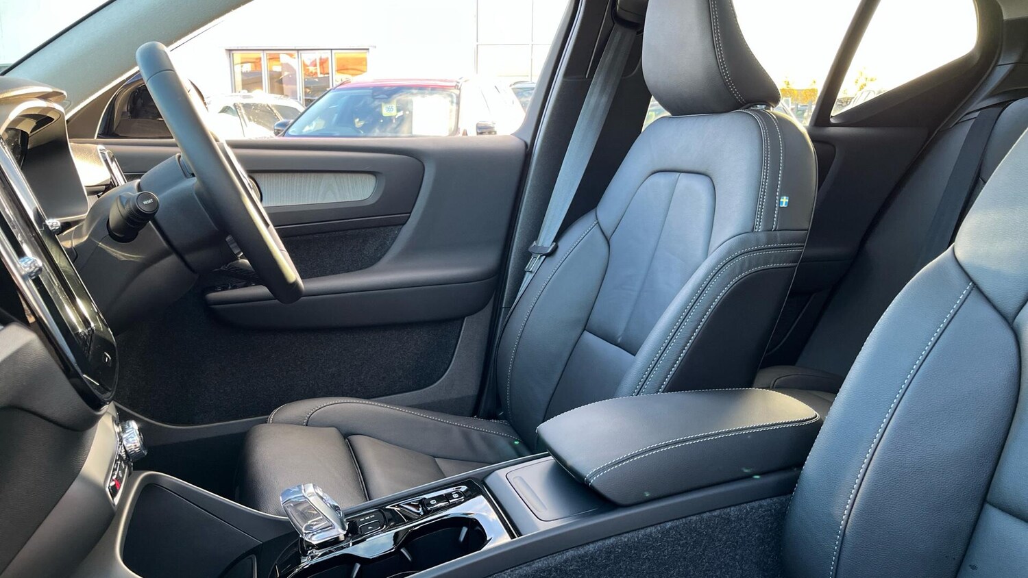 Used Volvo XC40 2025 for sale - 76592261: Photo 48