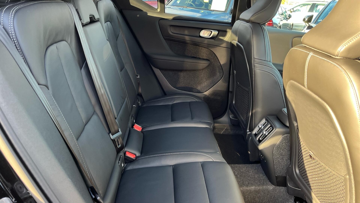 Used Volvo XC40 2025 for sale - 76592261: Photo 6