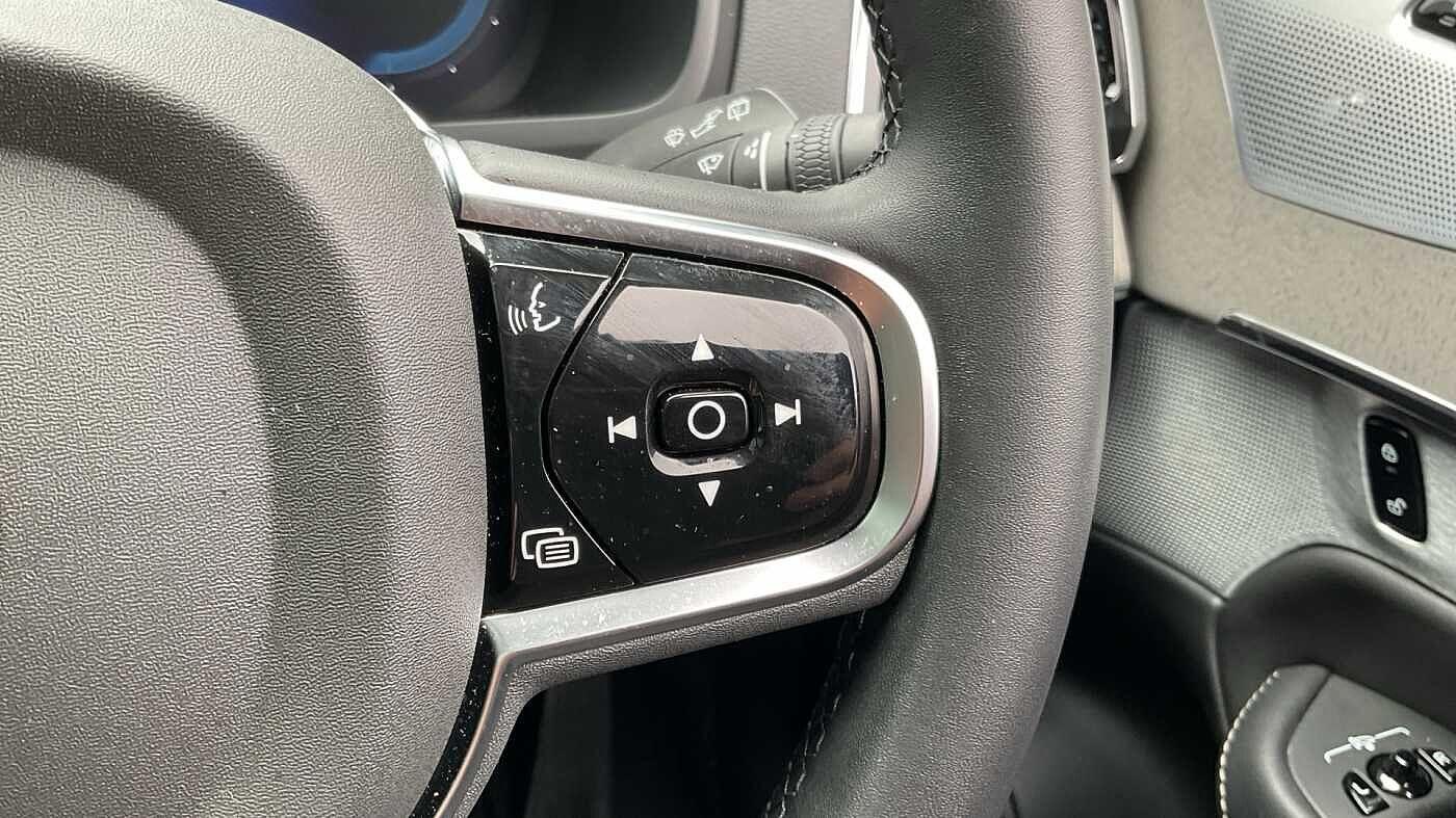 Used Volvo XC90 for sale - 76728535: Photo 25