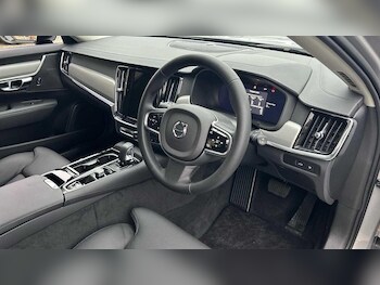 Used Volvo V90 2026 for sale - 77683413: Photo