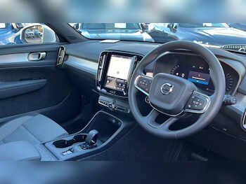 Used Volvo XC40 2025 for sale - 76592257: Photo