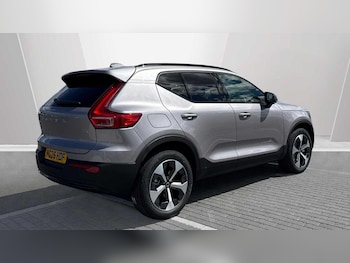 Used Volvo XC40 2026 for sale - 79093641: Photo
