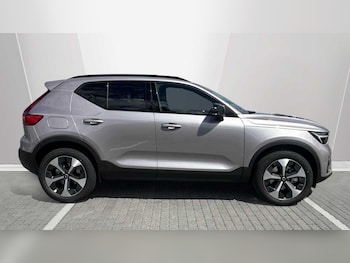Used Volvo XC40 2026 for sale - 79093641: Photo
