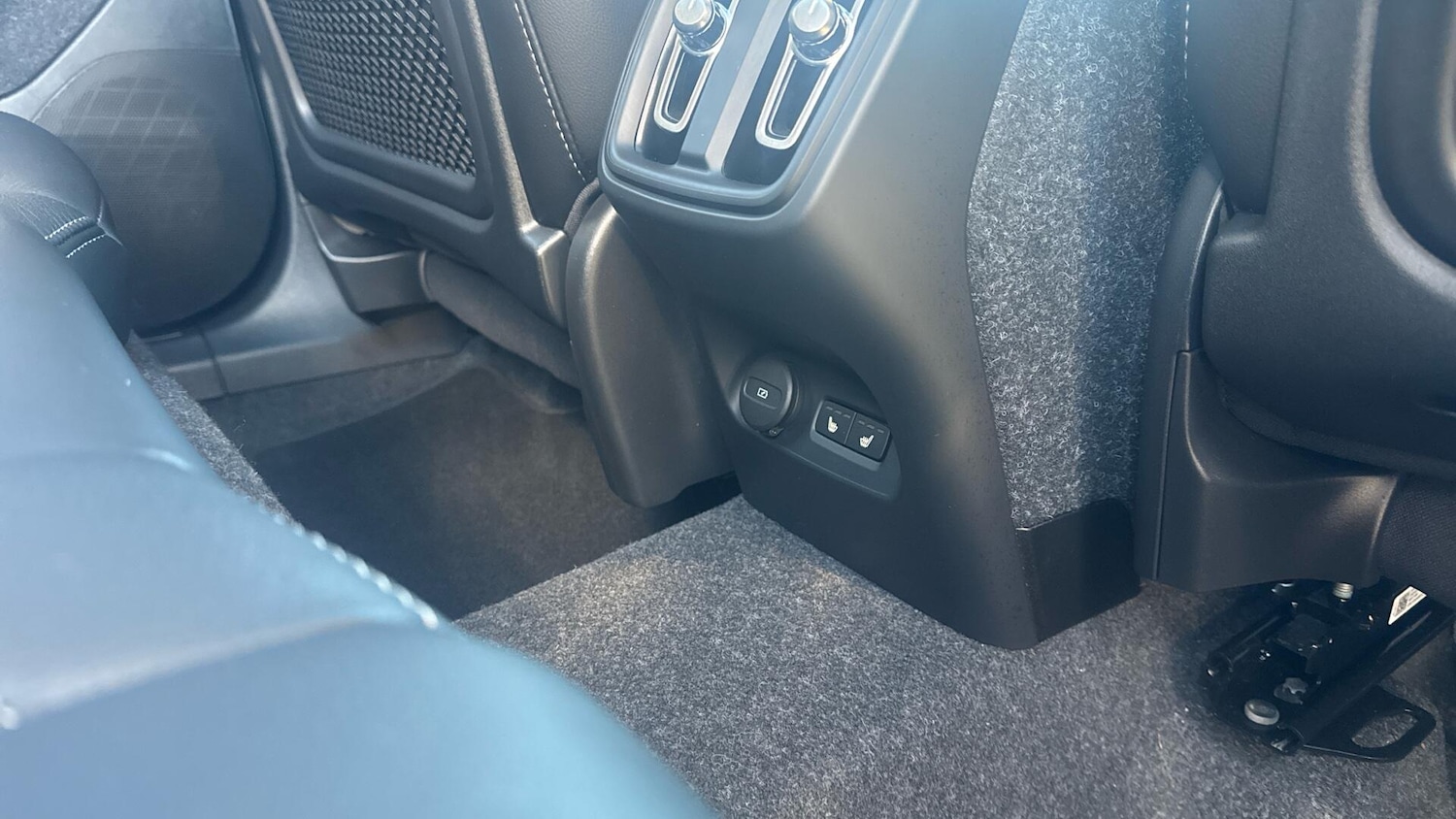 Used Volvo XC40 2025 for sale - 76995436: Photo 27