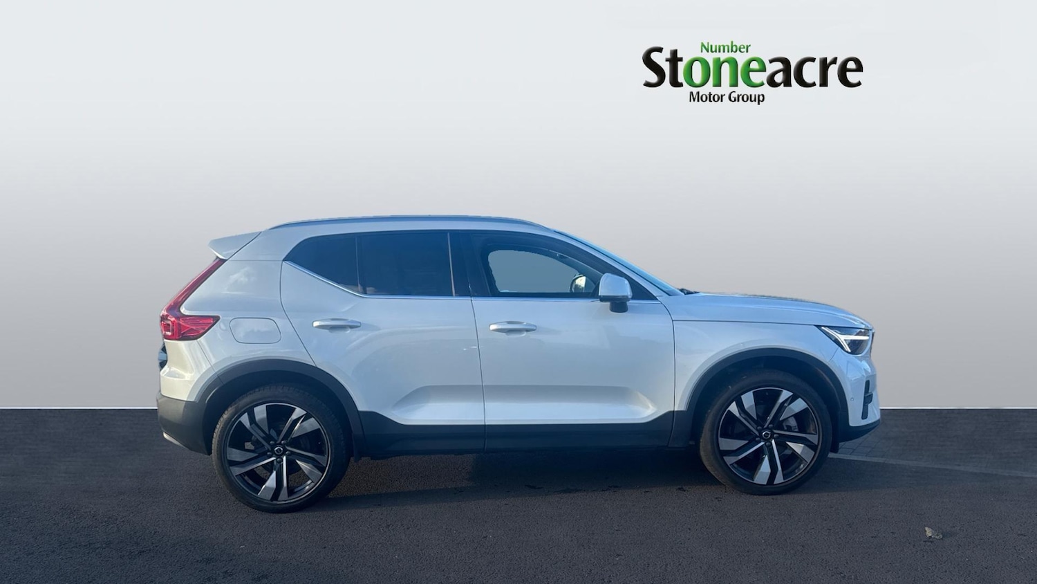 Used Volvo XC40 2025 for sale - 76995436: Photo 3