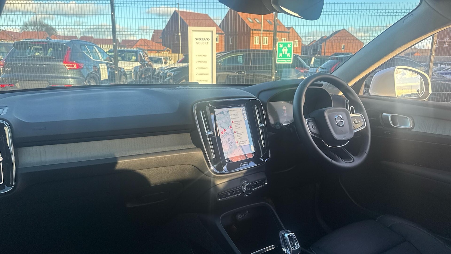 Used Volvo XC40 2025 for sale - 76995436: Photo 4