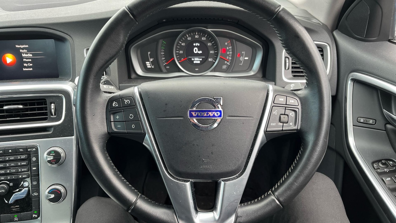 Used Volvo S60 2018 for sale - 76612999: Photo 10