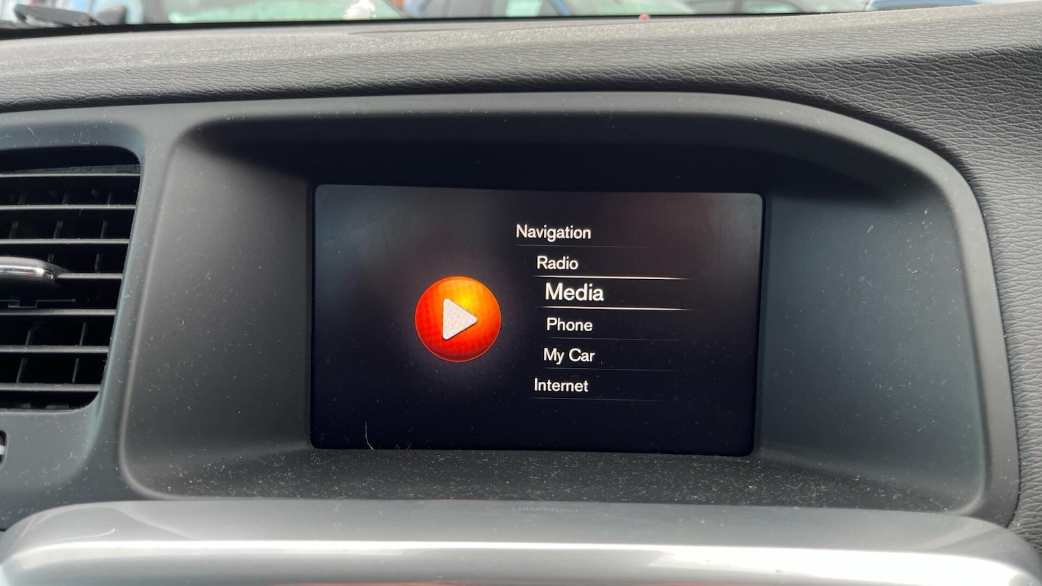 Used Volvo S60 2018 for sale - 76612999: Photo 12