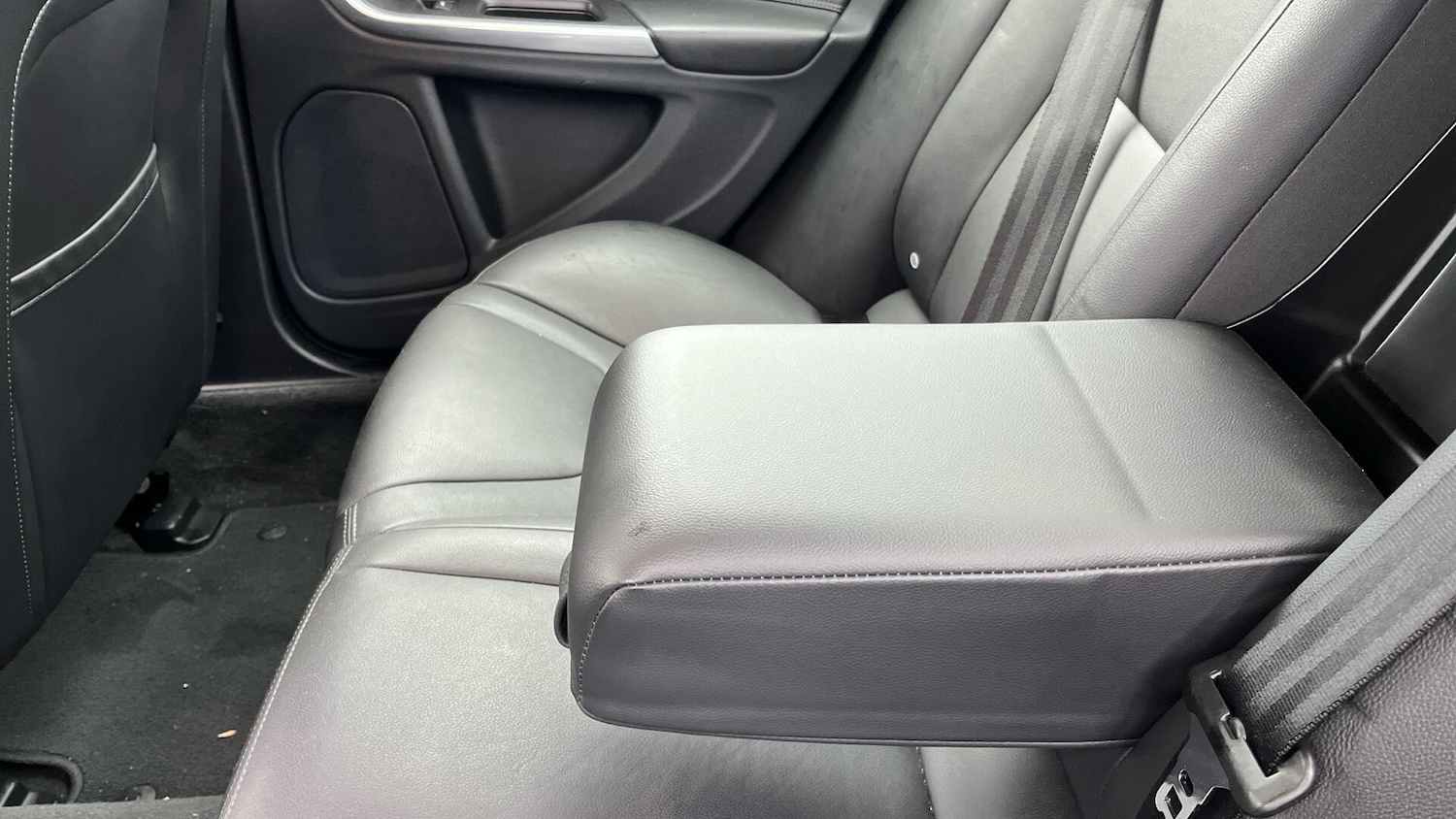 Used Volvo S60 2018 for sale - 76612999: Photo 31