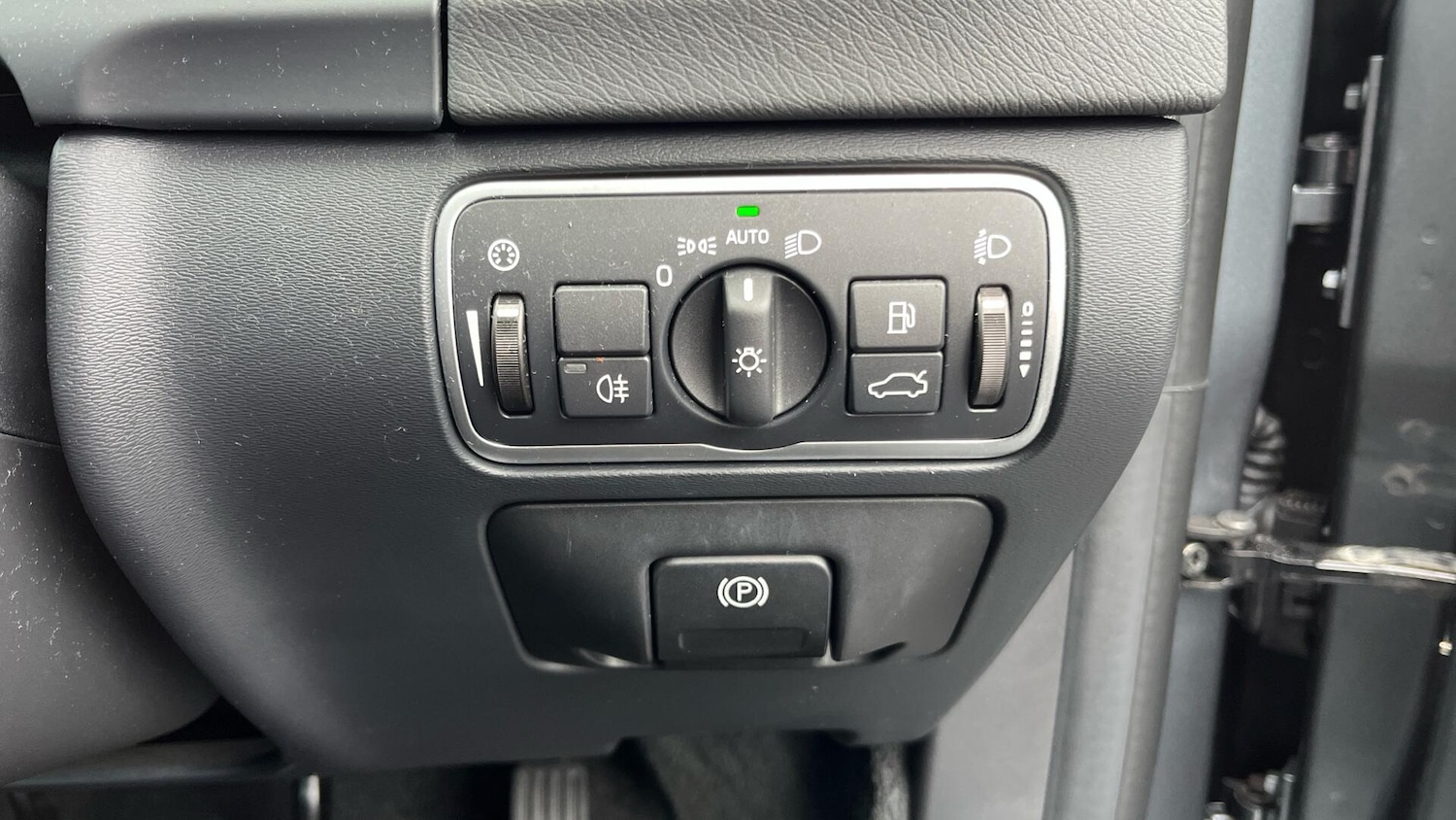 Used Volvo S60 2018 for sale - 76612999: Photo 33