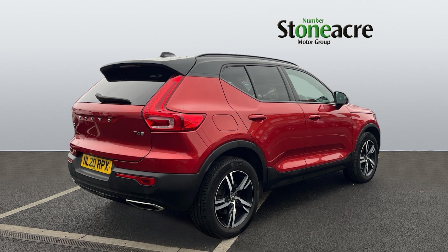 Used Volvo XC40 2020 for sale - 76592451: Photo 2