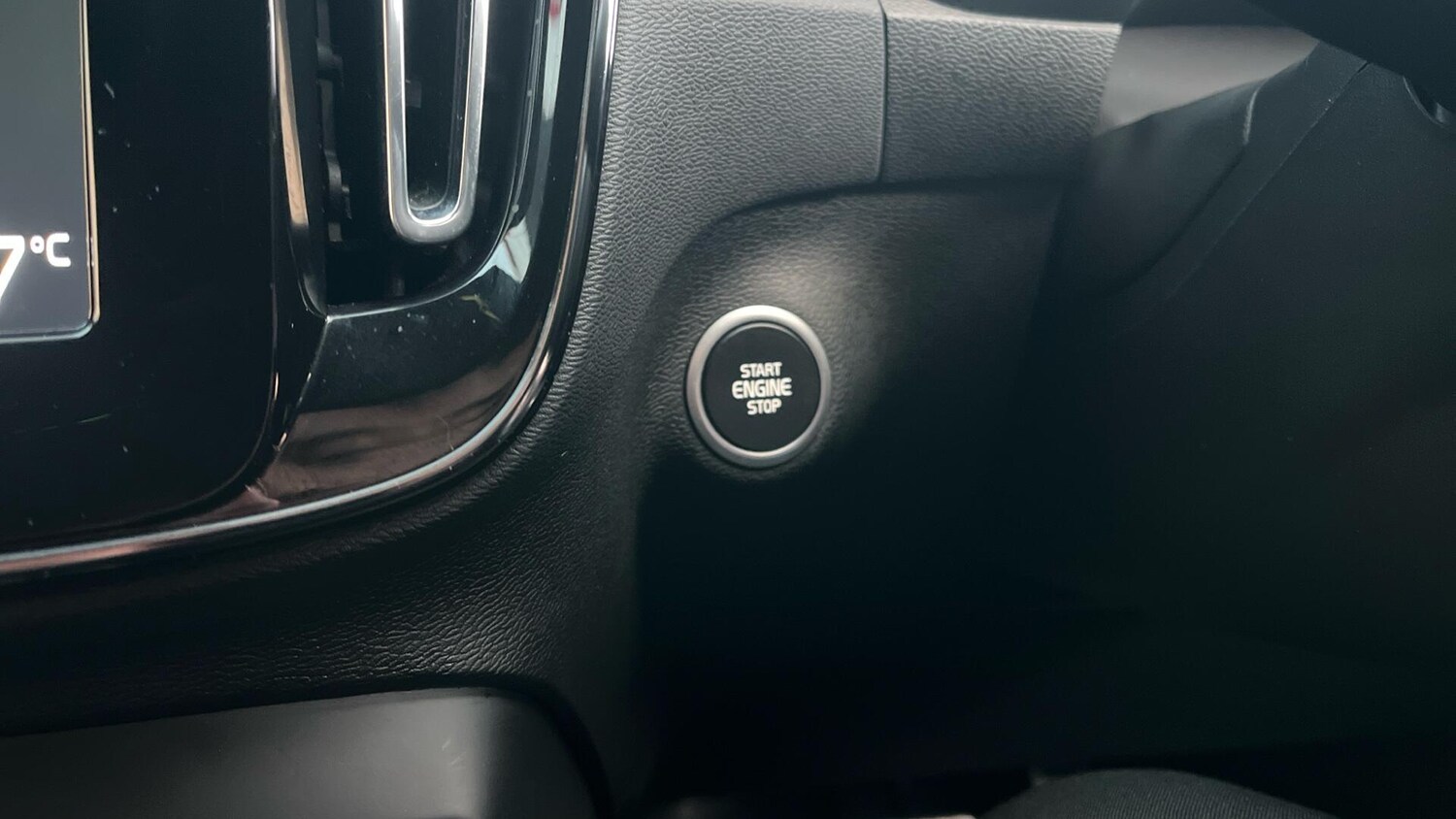 Used Volvo XC40 2020 for sale - 76592451: Photo 27