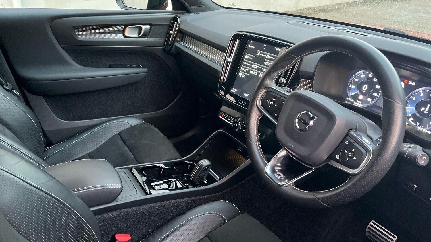 Used Volvo XC40 2020 for sale - 76592451: Photo 53