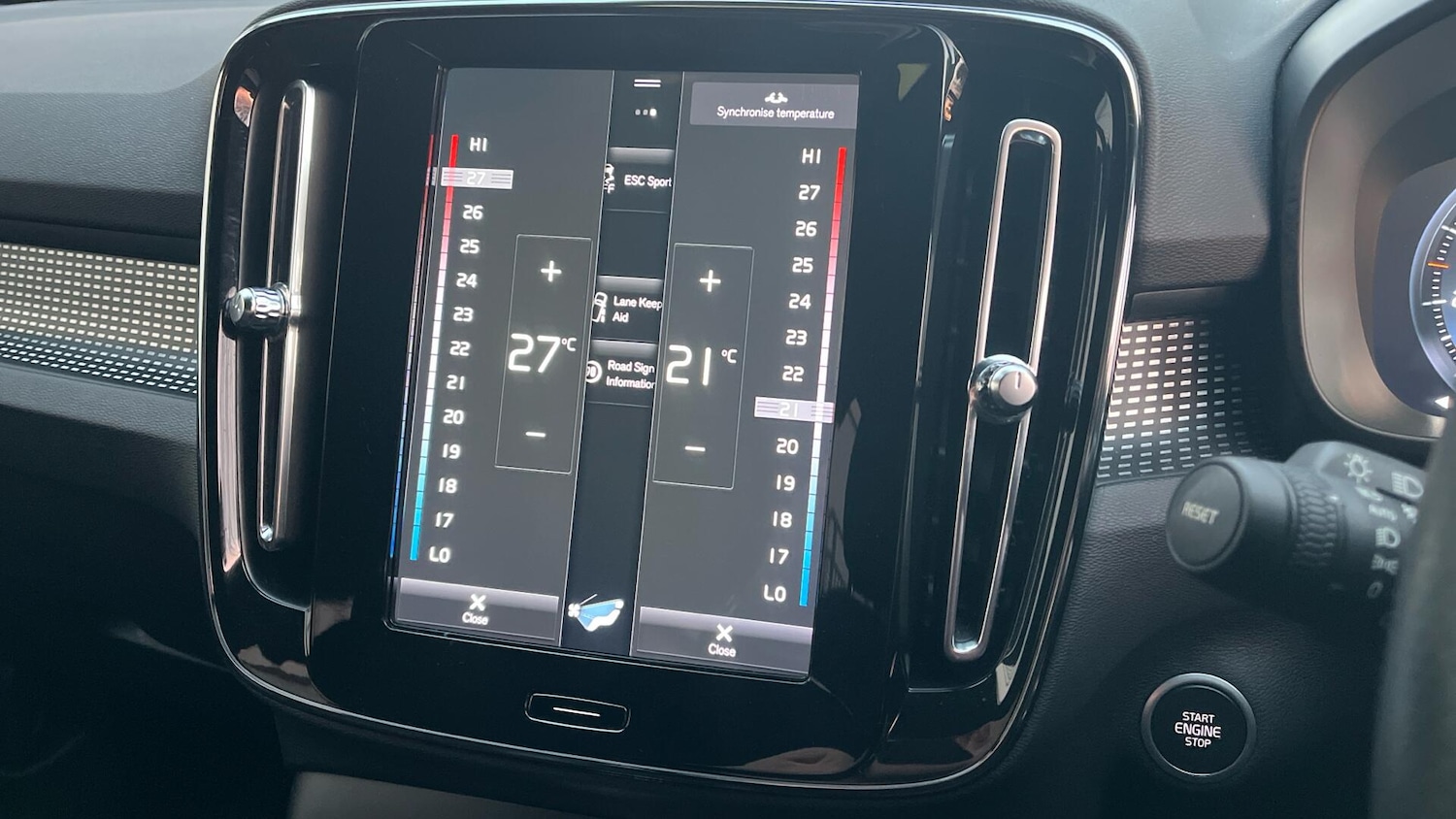 Used Volvo XC40 2020 for sale - 76592451: Photo 55