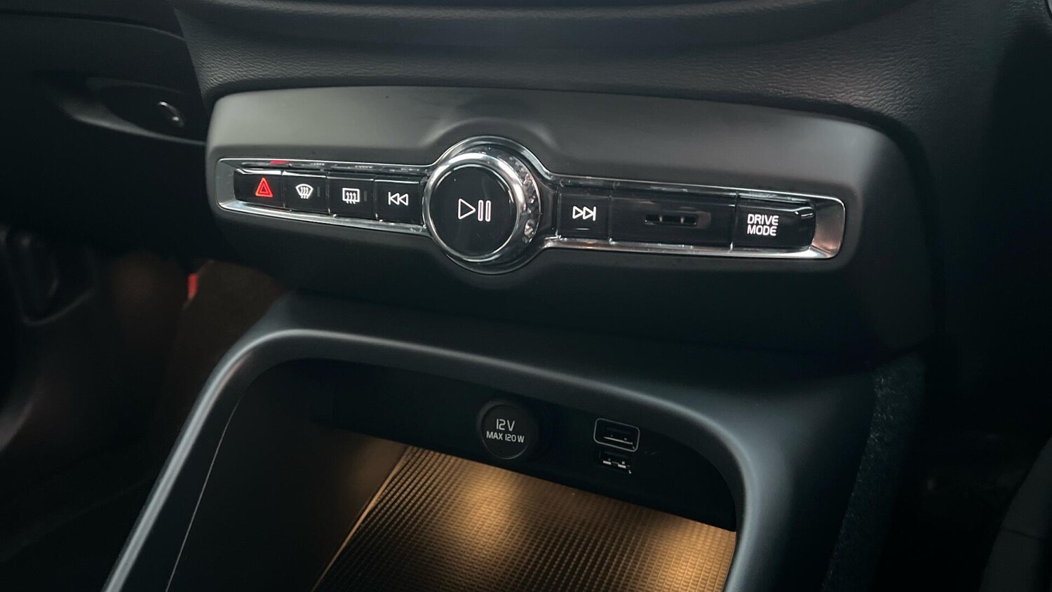 Used Volvo XC40 2020 for sale - 76592451: Photo 57