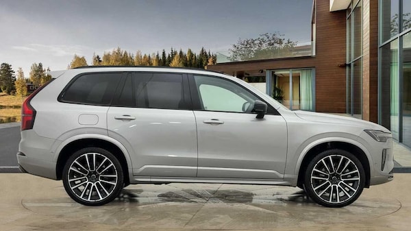 Used Volvo XC90 2025 for sale - 76240109: Photo 2