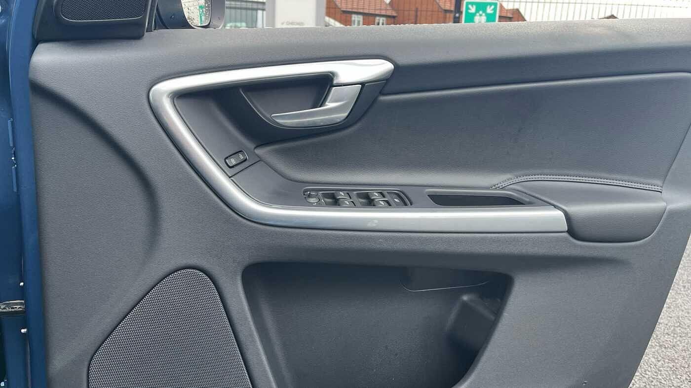 Used Volvo XC60 2017 for sale - 77738098: Photo 31