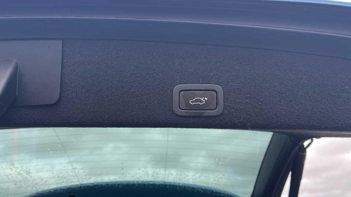 Used Volvo XC60 2017 for sale - 77738098: Photo 37