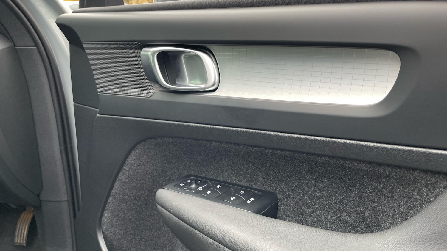 Used Volvo XC40 for sale - 77304876: Photo 15