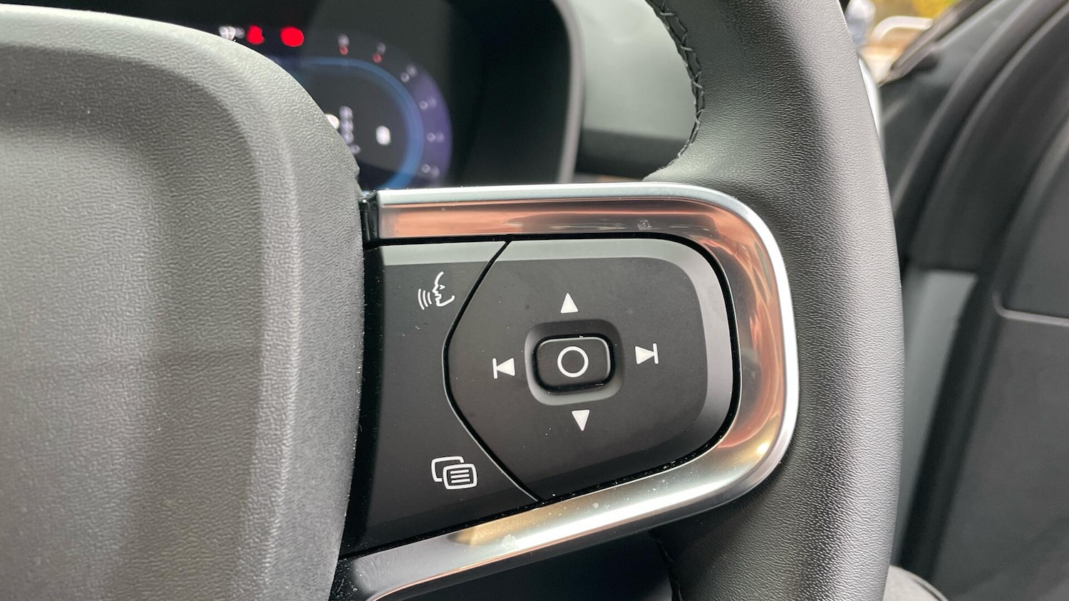 Used Volvo XC40 for sale - 77304876: Photo 21