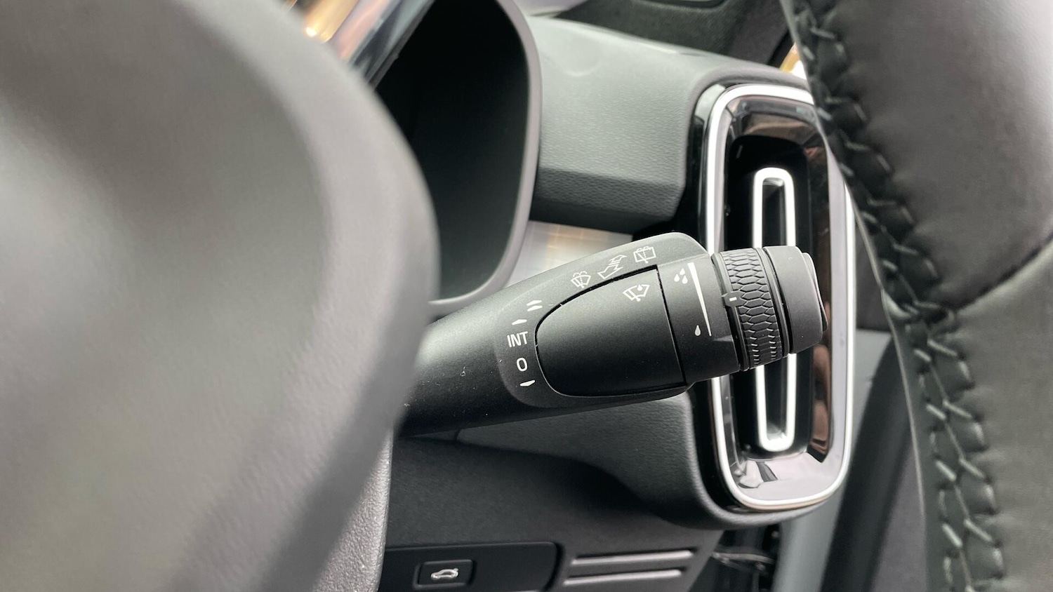 Used Volvo XC40 for sale - 77304876: Photo 22