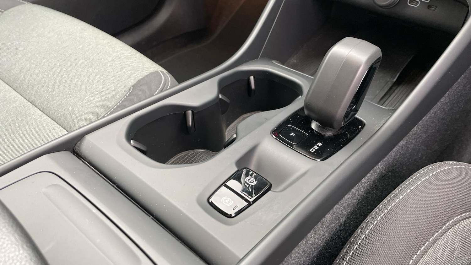 Used Volvo XC40 for sale - 77304876: Photo 26