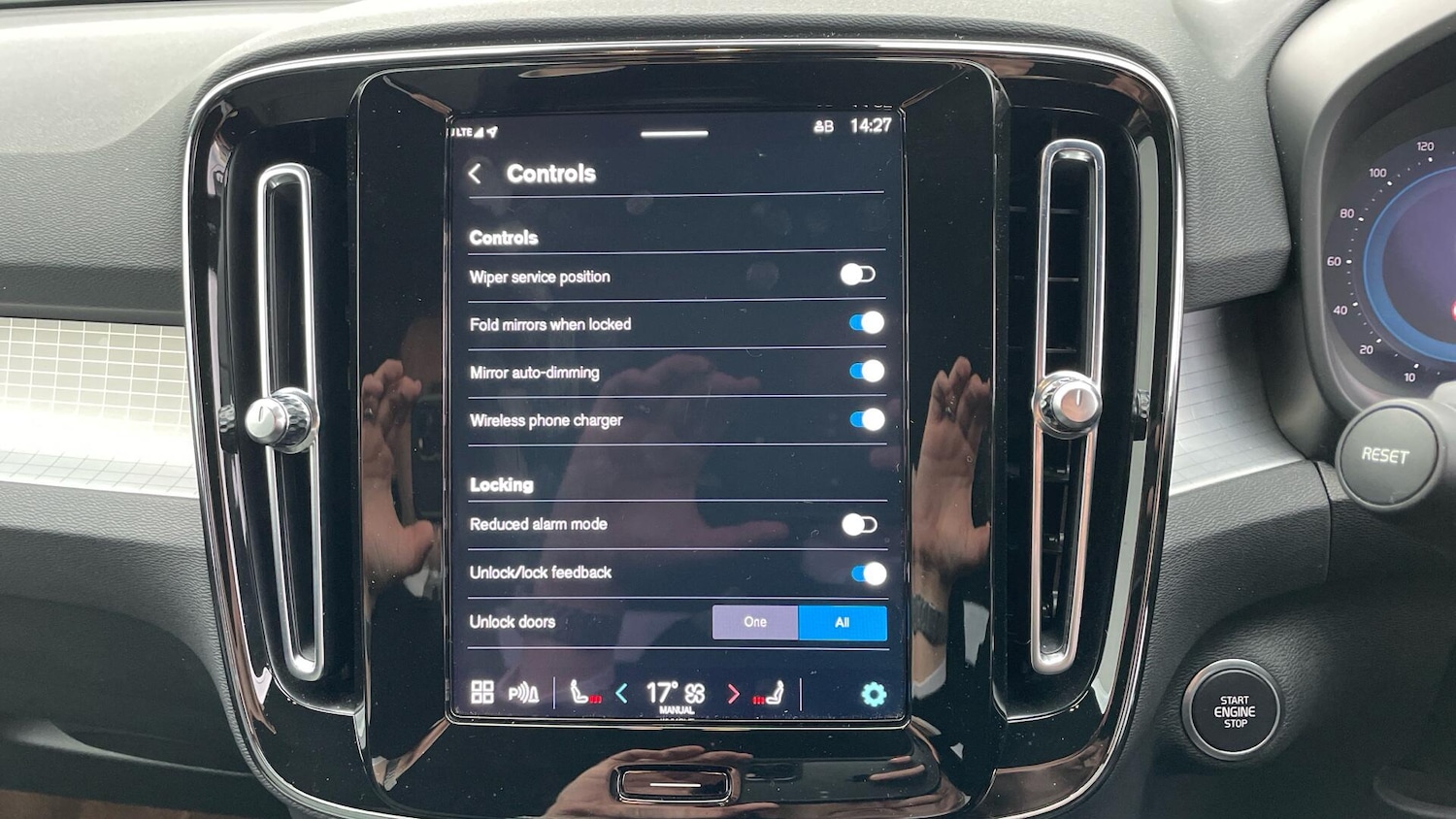 Used Volvo XC40 for sale - 77304876: Photo 33