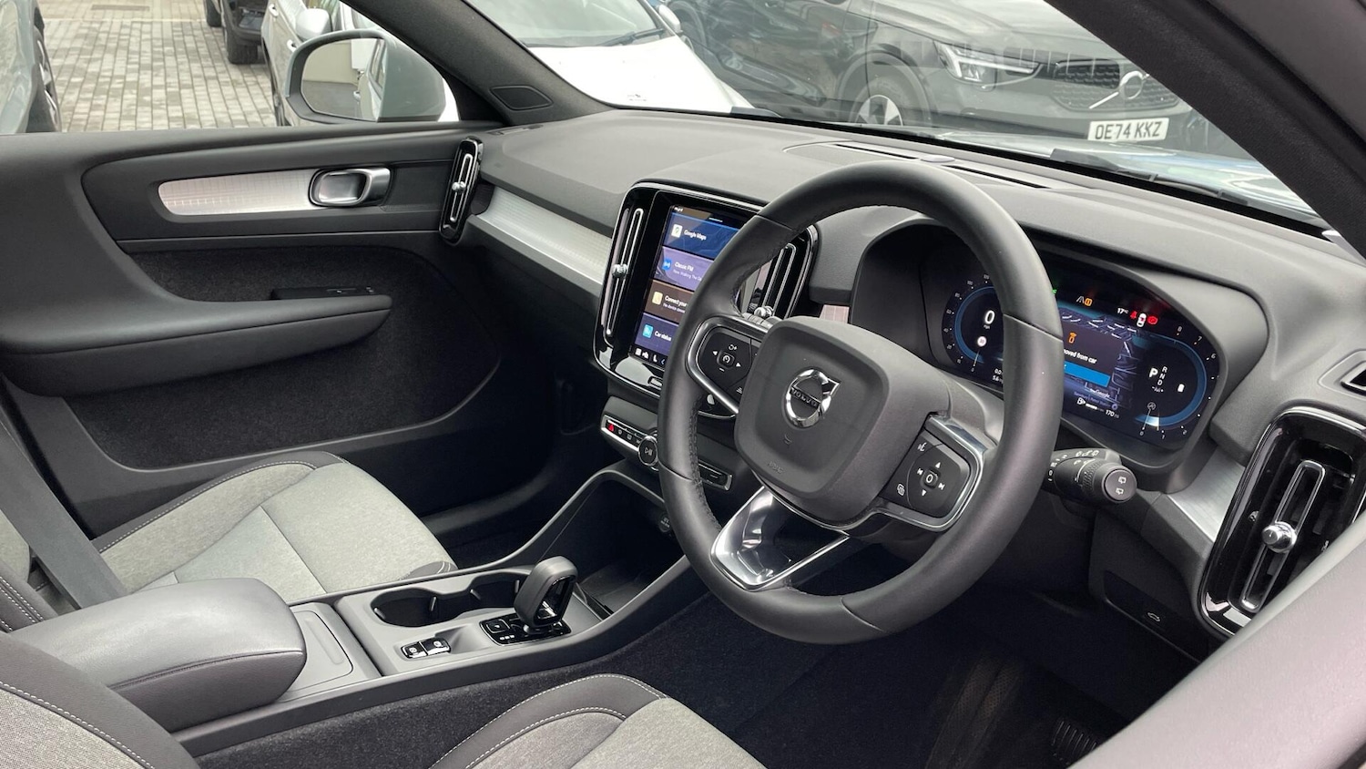 Used Volvo XC40 for sale - 77304876: Photo 4