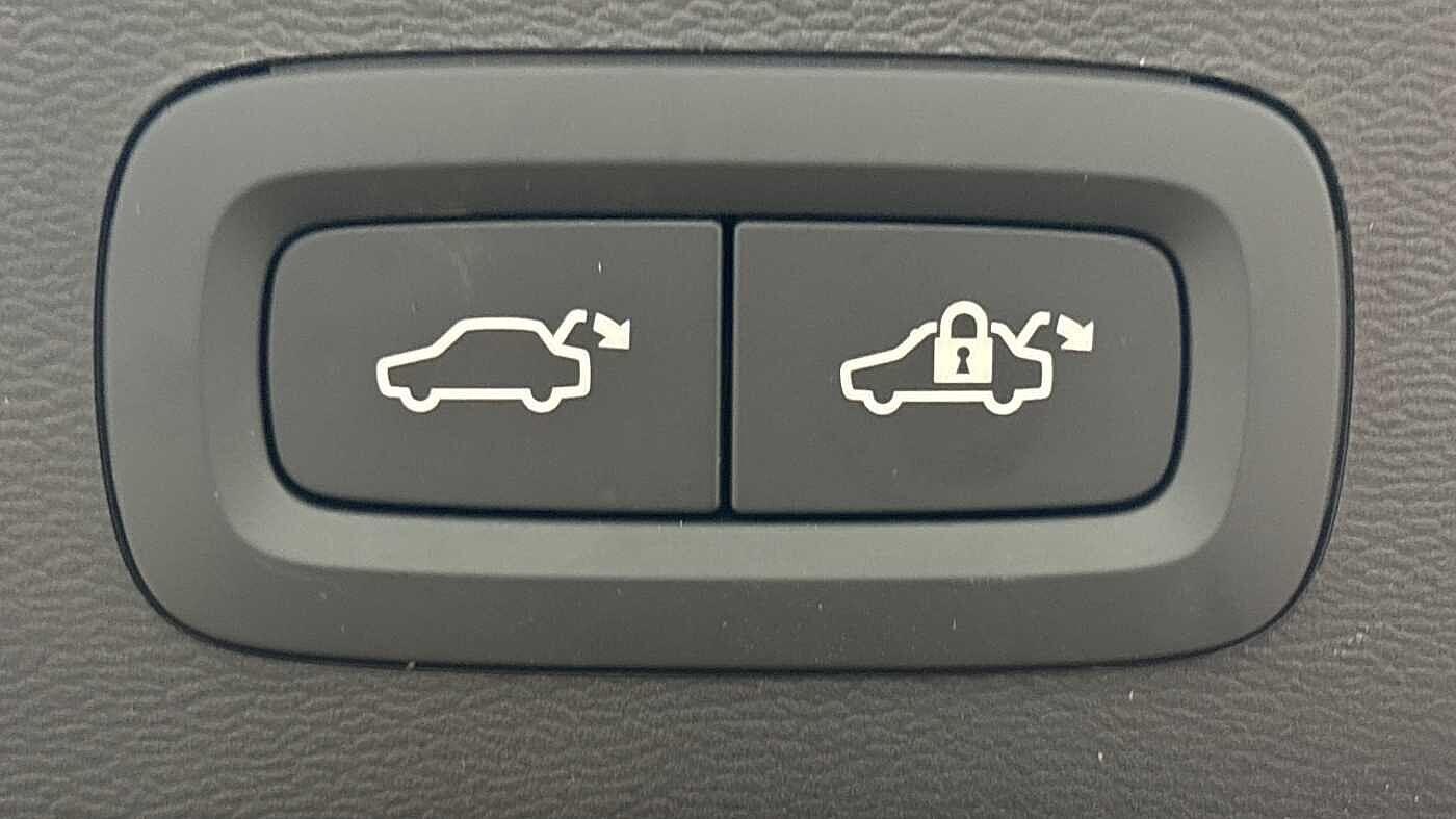 Used Volvo XC40 2025 for sale - 76408675: Photo 19