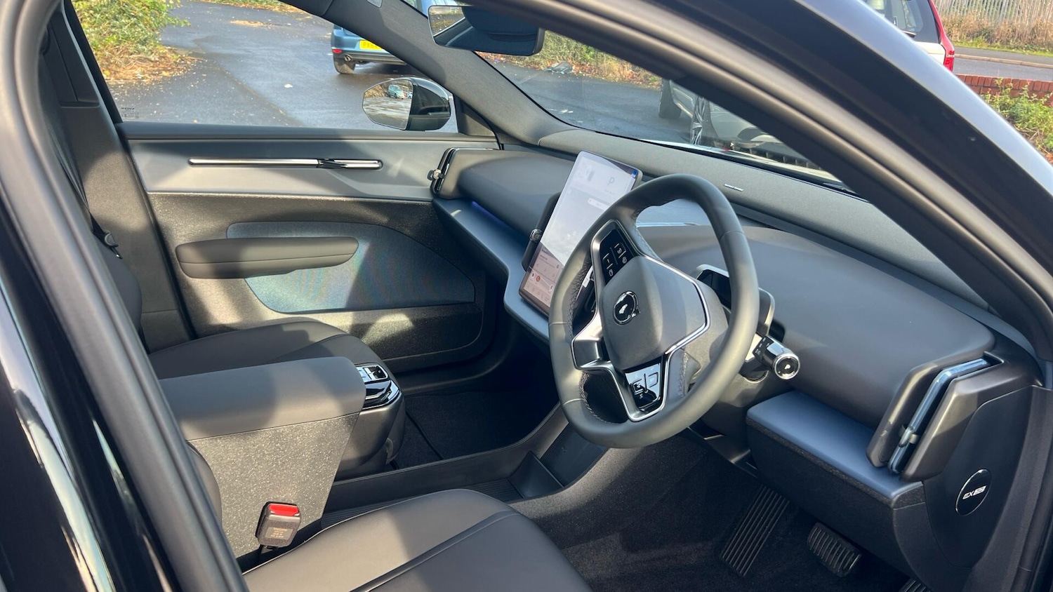 Used Volvo EX30 2025 for sale - 77330359: Photo 4