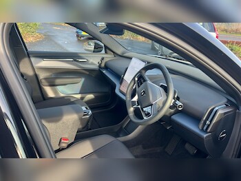 Used Volvo EX30 2025 for sale - 77330359: Photo