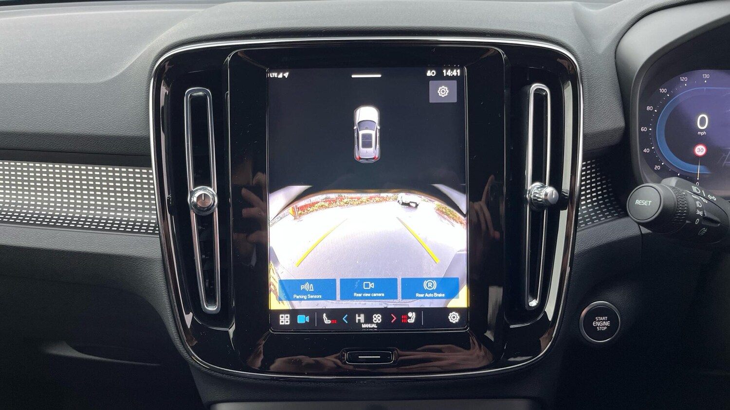 Used Volvo XC40 2025 for sale - 76887155: Photo 17