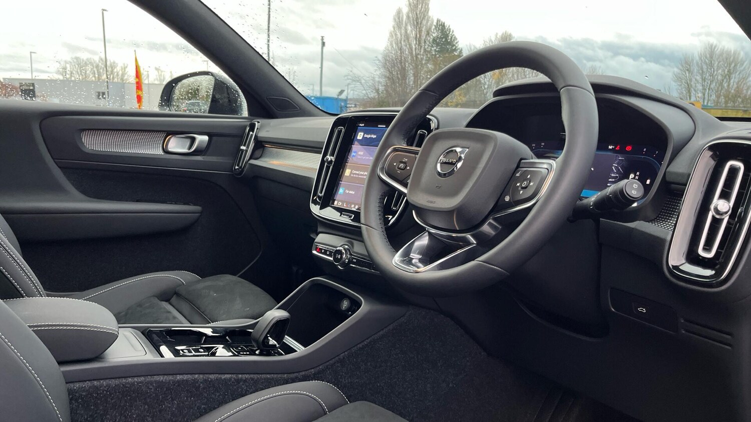 Used Volvo XC40 2025 for sale - 76887155: Photo 37