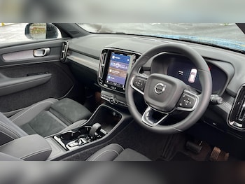 Used Volvo XC40 2025 for sale - 76887155: Photo