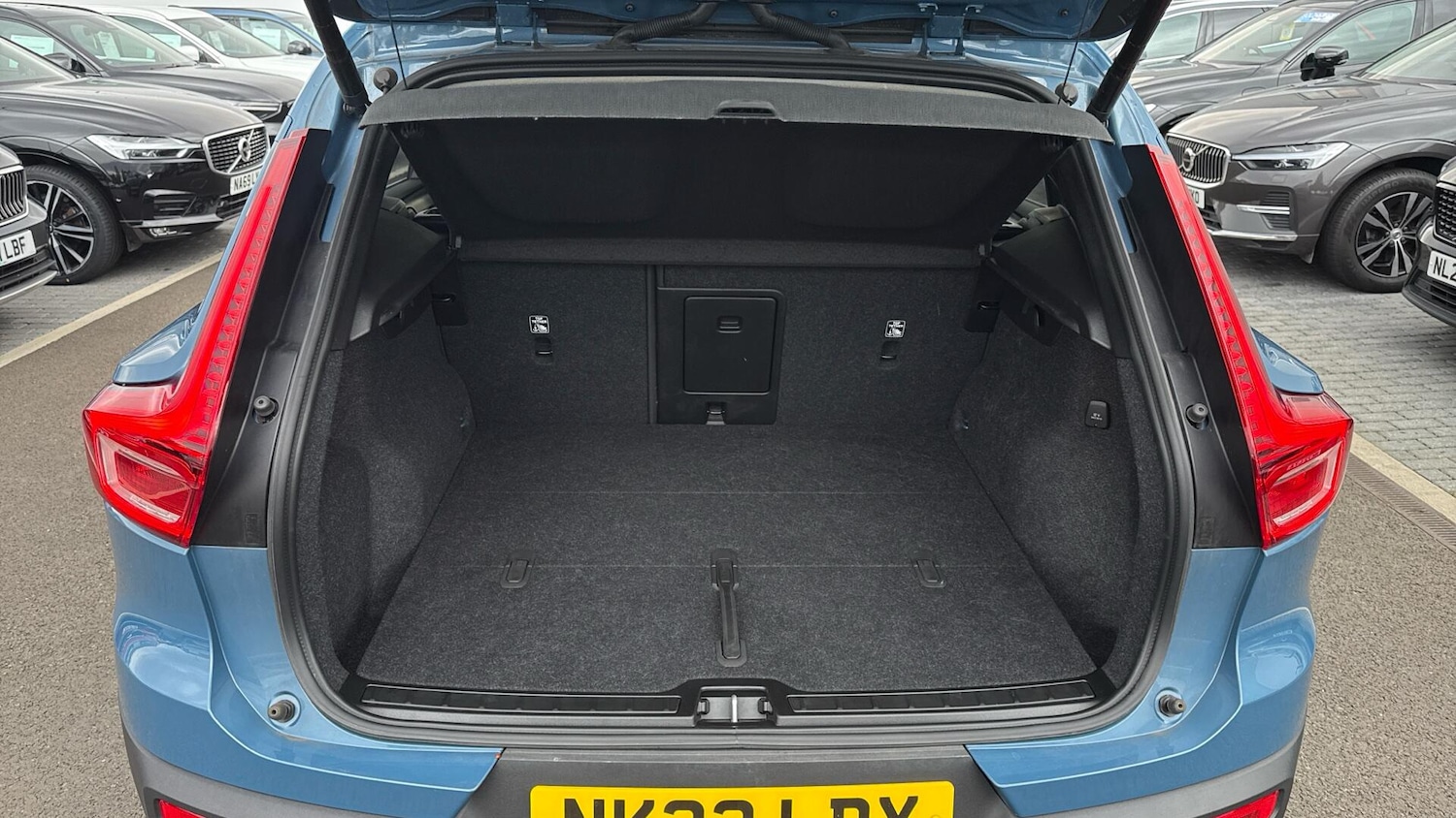 Used Volvo XC40 2023 for sale - 76071919: Photo 13