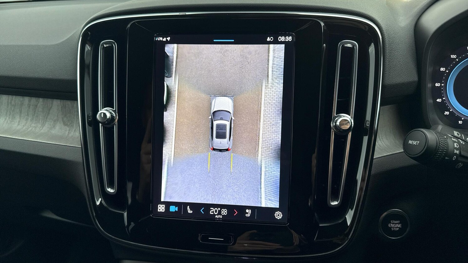 Used Volvo XC40 2023 for sale - 76071919: Photo 16