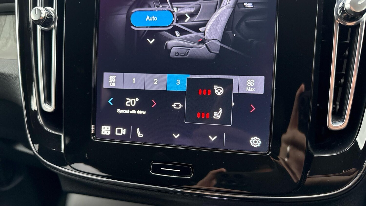 Used Volvo XC40 2023 for sale - 76071919: Photo 19