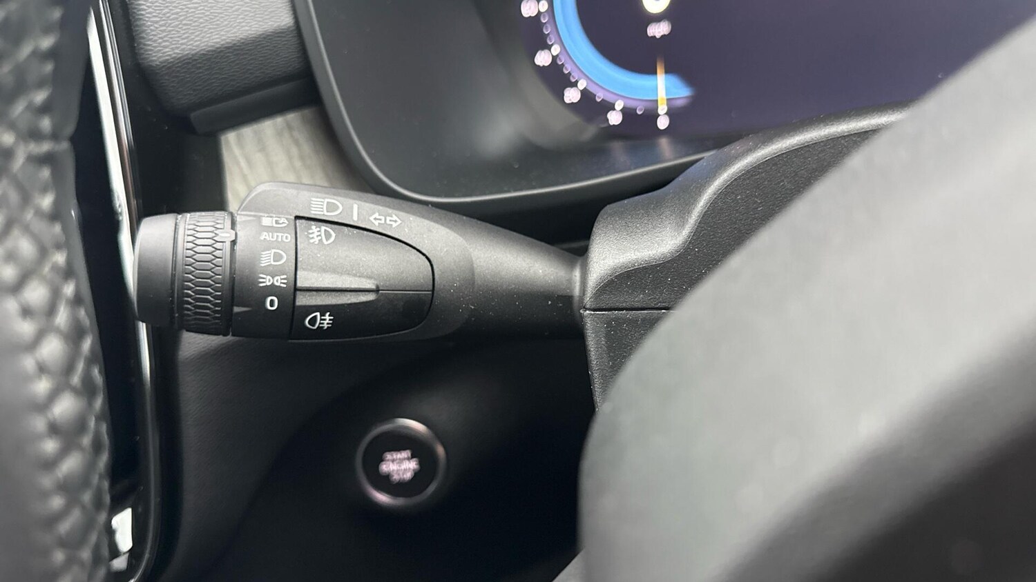 Used Volvo XC40 2023 for sale - 76071919: Photo 23