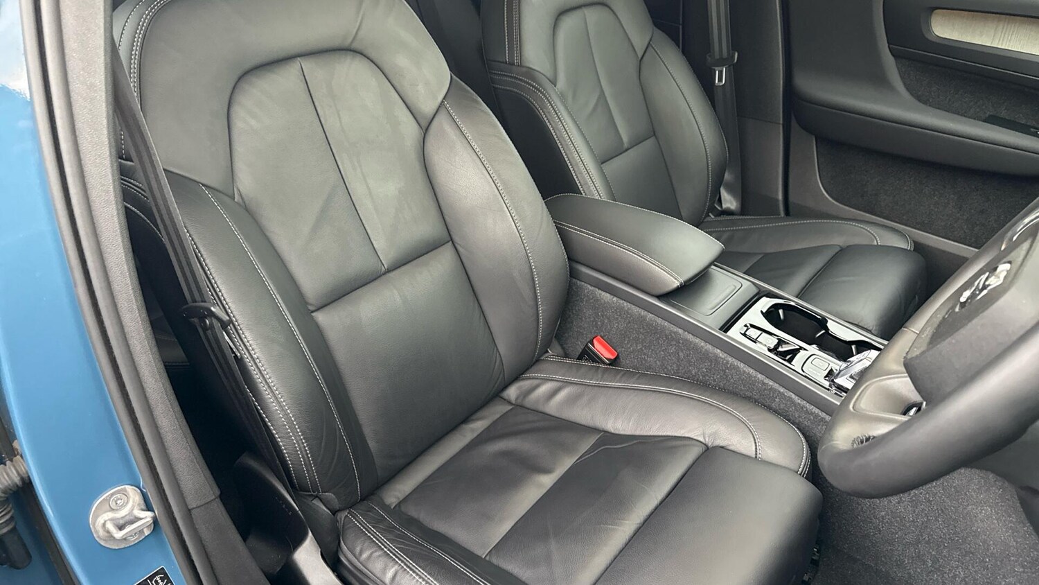 Used Volvo XC40 2023 for sale - 76071919: Photo 29