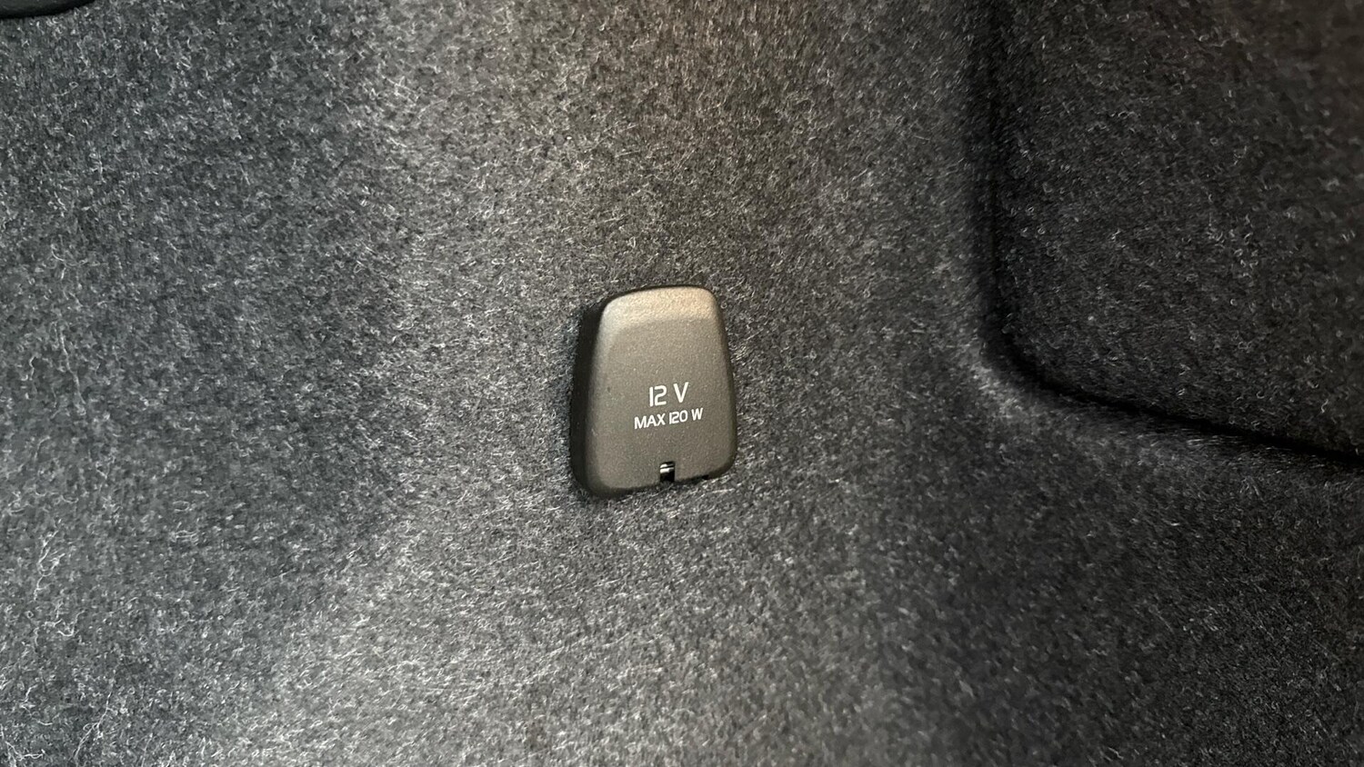 Used Volvo XC40 2023 for sale - 76071919: Photo 37