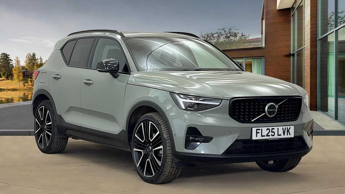 Used Volvo XC40 for sale - 76728269: Photo 1