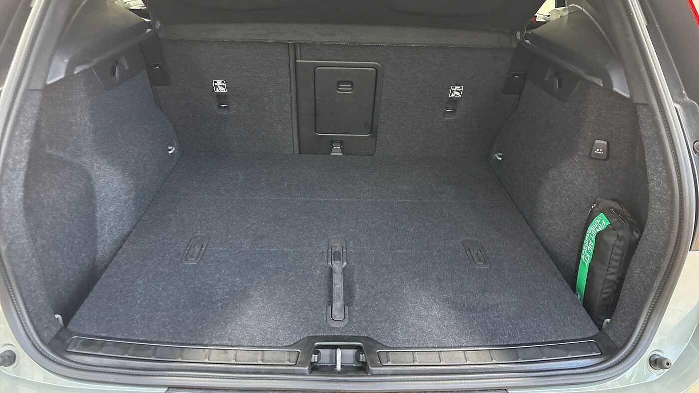 Used Volvo XC40 for sale - 76728269: Photo 14