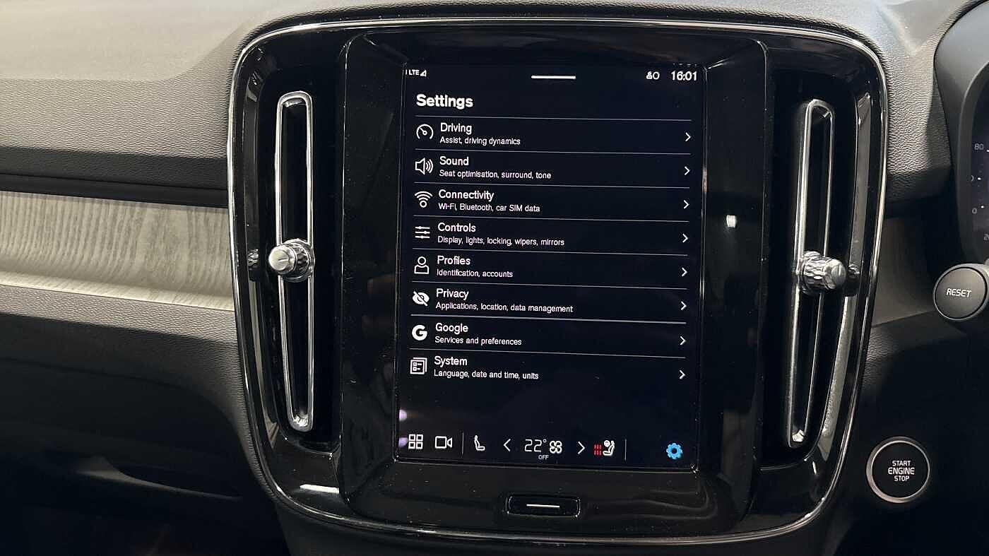 Used Volvo XC40 for sale - 76728269: Photo 29