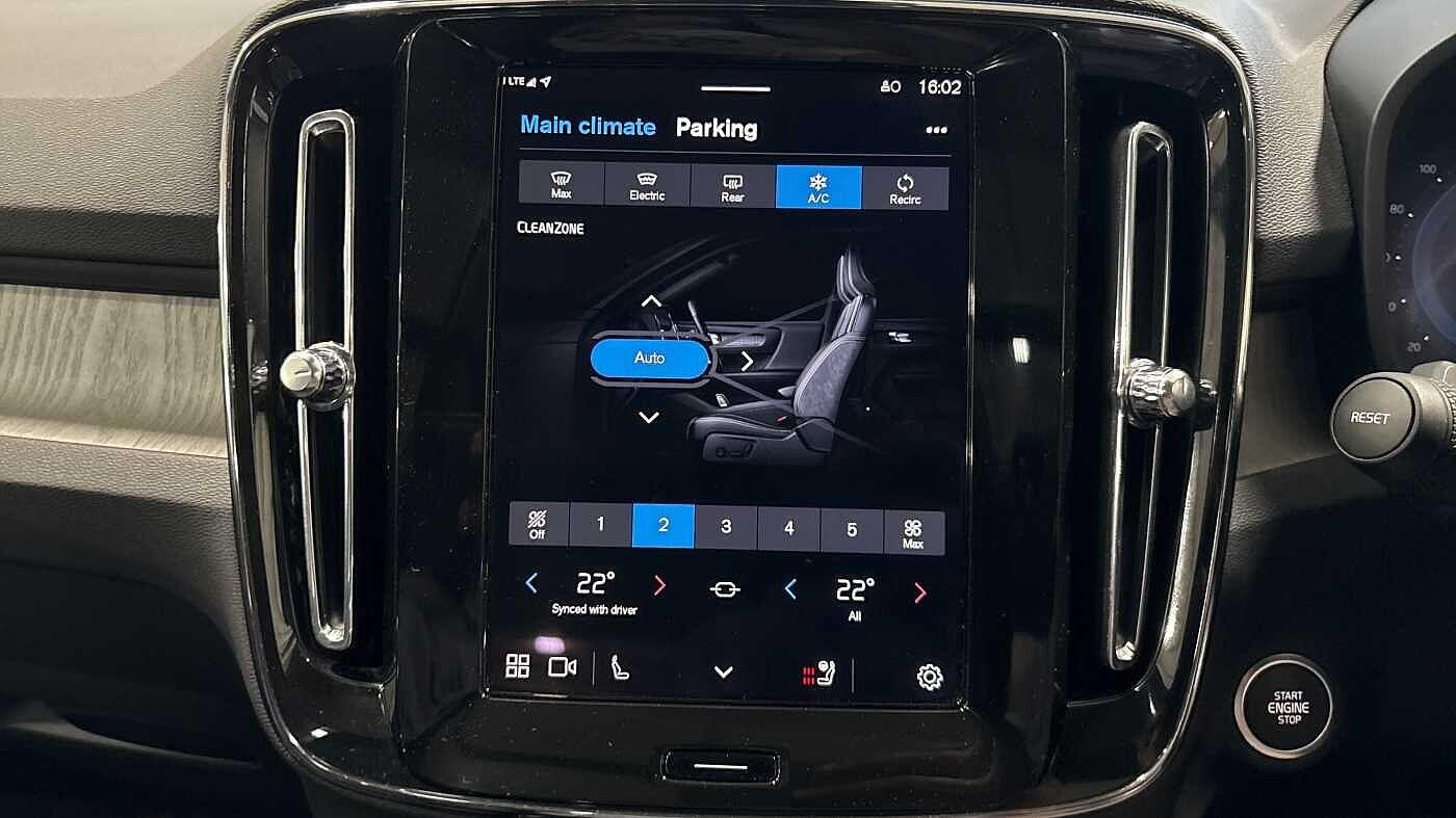 Used Volvo XC40 for sale - 76728269: Photo 33