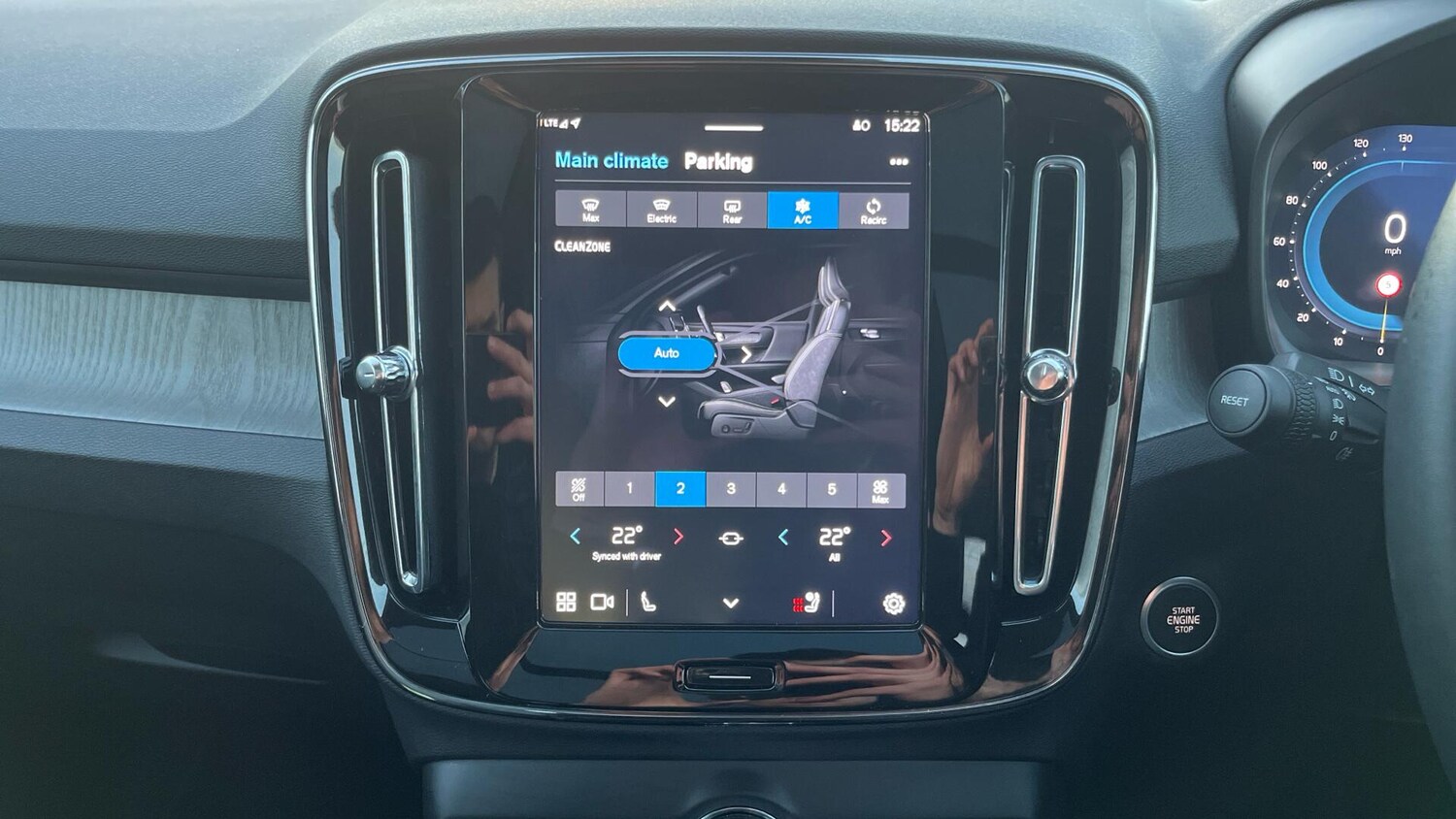 Used Volvo XC40 2025 for sale - 76728269: Photo 37