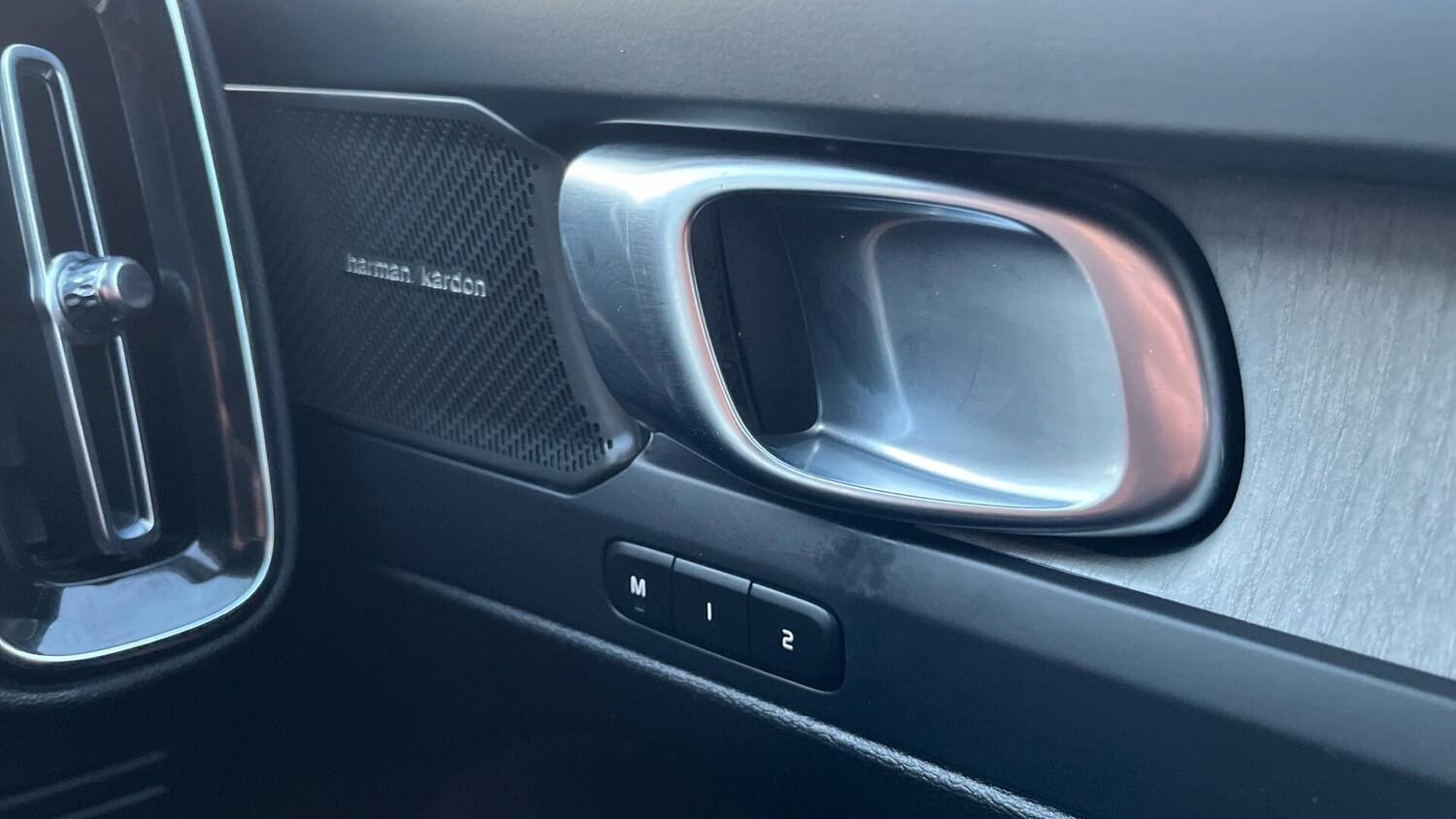 Used Volvo XC40 2025 for sale - 76728269: Photo 38